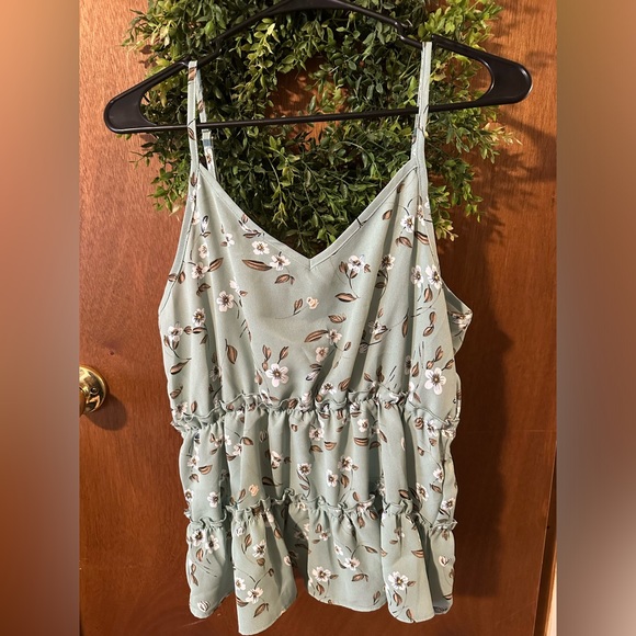 Bundle of 4 SHEIN tank tops NWOT - Picture 10 of 11